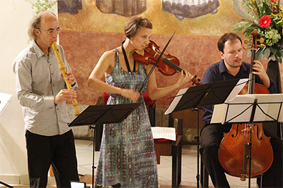 Imre Lachegyi, Rza Lachegyi and Dnes Karasszon at the Brzsny Baroque Days in 2016 (photo: Sra Wagner)